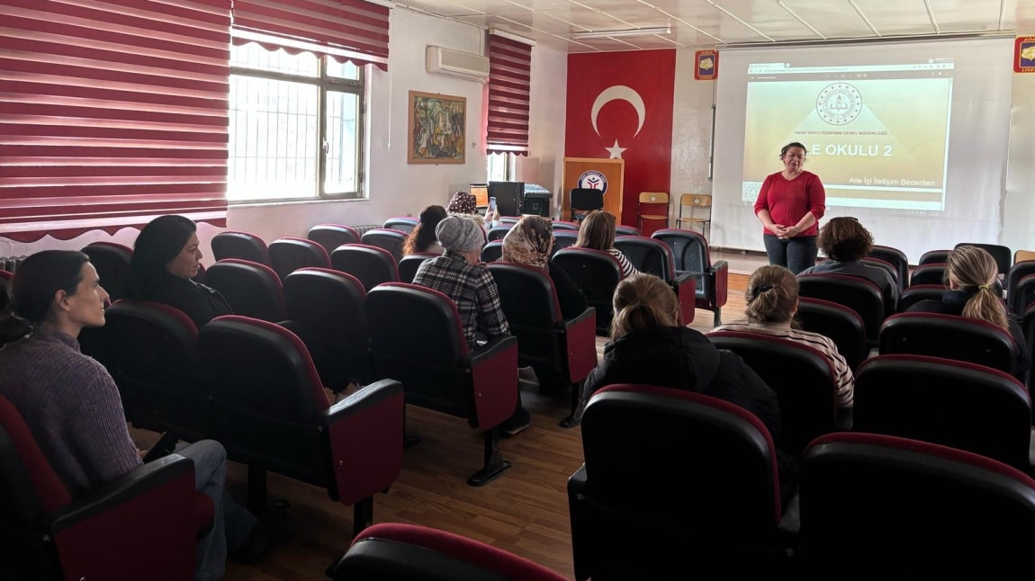 Okulumuzda açılan Aile Okulu Eğitiminden...